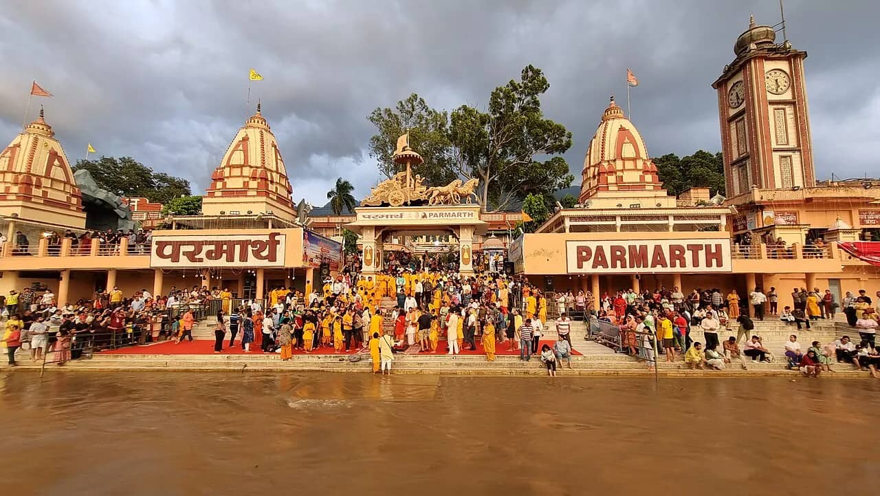 The river ghat at Parmarth Niketan, Rishikesh